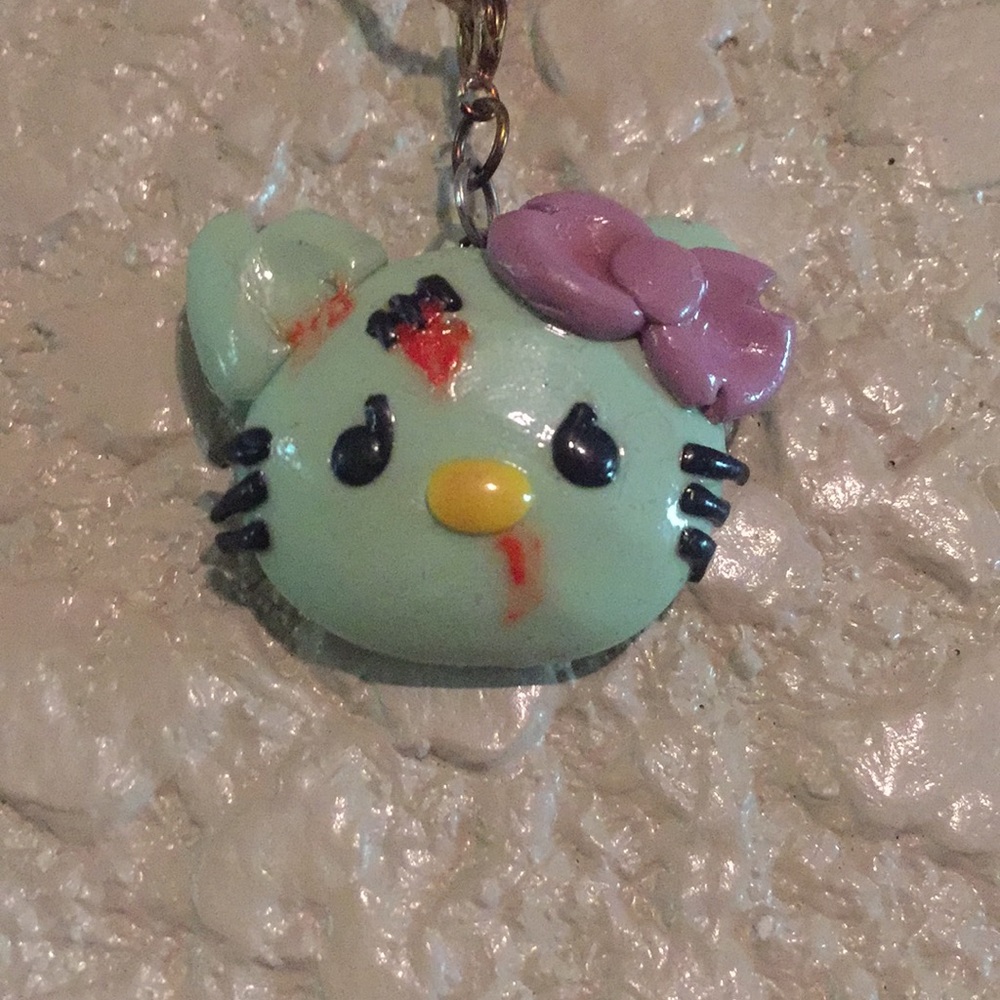 Hello Kitty | Zombie Charm